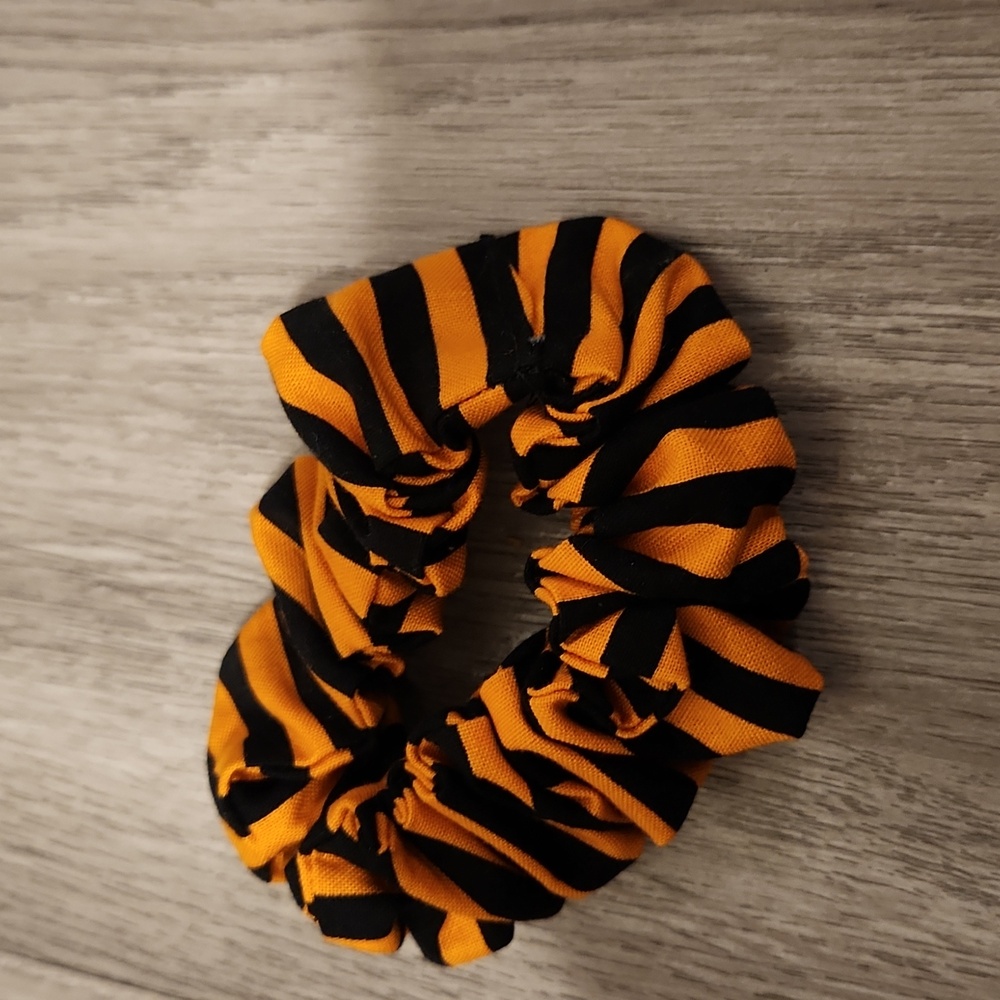 🐻 New Scrunchie